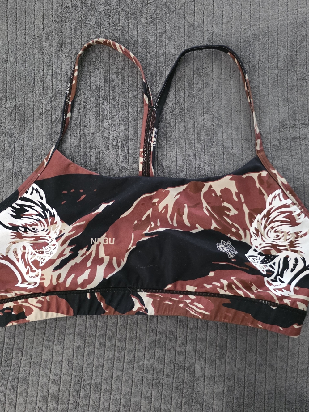 ​Darc Sport SHE Wolves Camo Sports Bra Large Limited Edition Red Tiger Camo